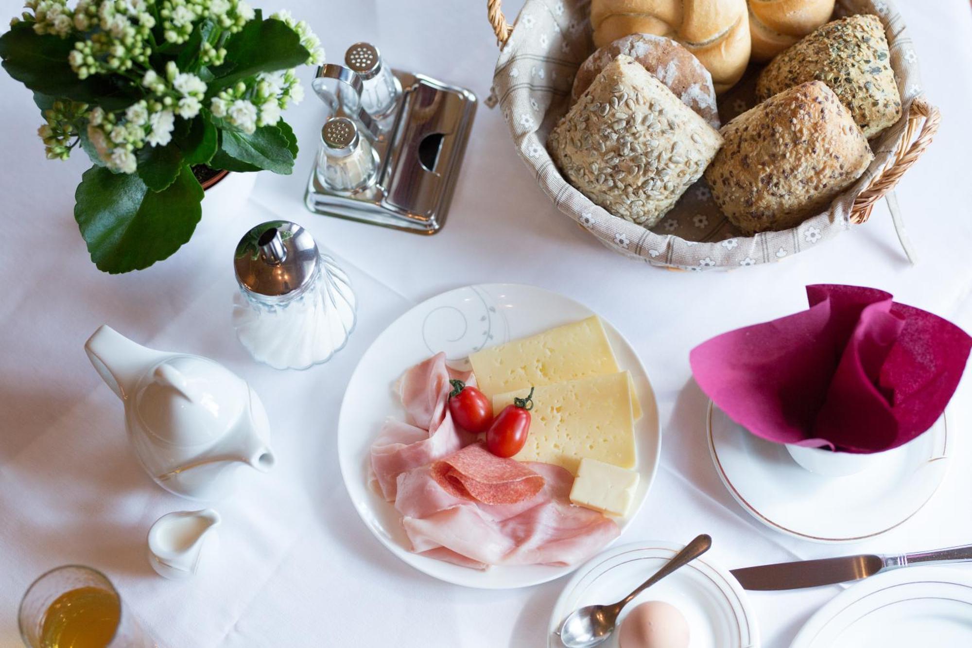 Linghof Bed & Breakfast Тироло Екстериор снимка
